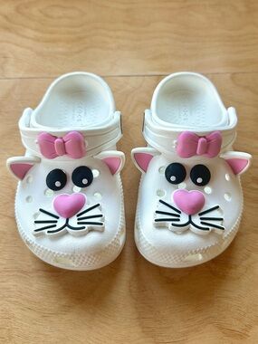 Crocs Kids I Am White Cat Clogs Pink Bow Toddler Size C8